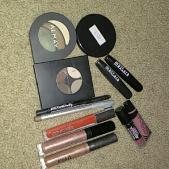 Beauty an clothes iteams - Picture 4 of 6